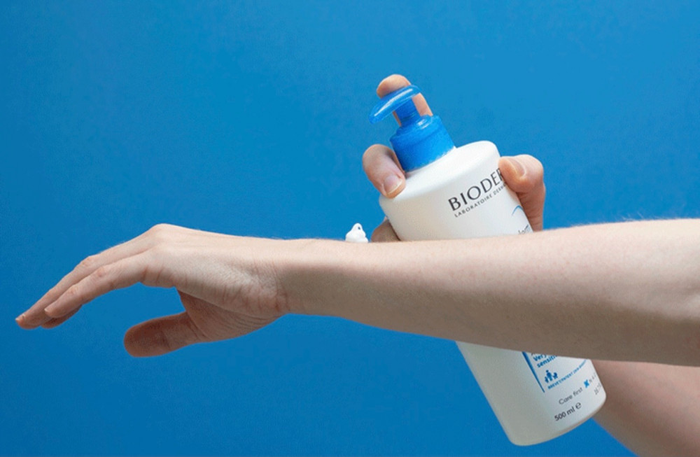 کرم مرطوب کننده و مغذی اتودرم بایودرما Bioderma Atoderm2